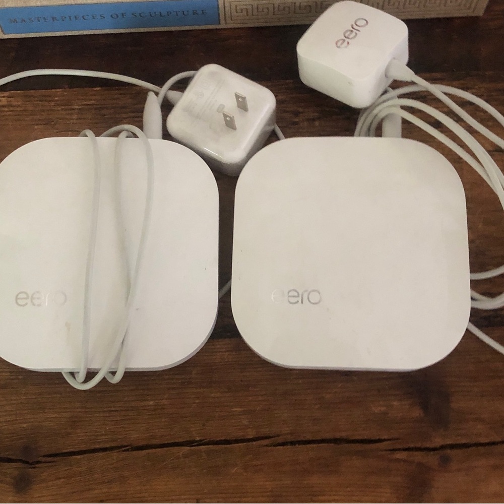 2 Eero WiFi routers with plugs model number AD10001